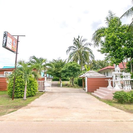 The Rome Resort Pran Buri Bagian luar foto
