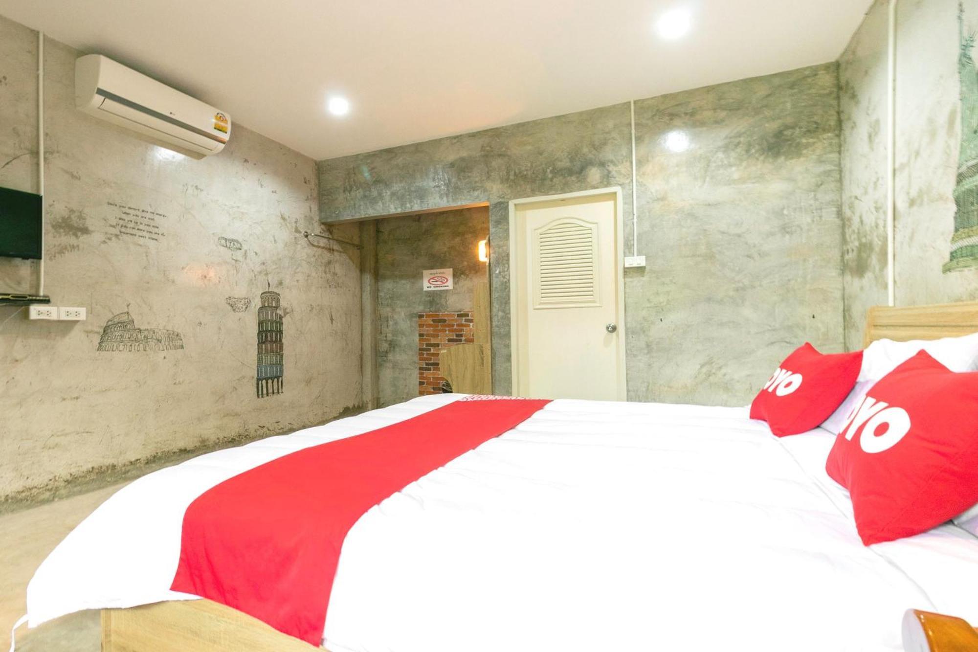 The Rome Resort Pran Buri Bagian luar foto